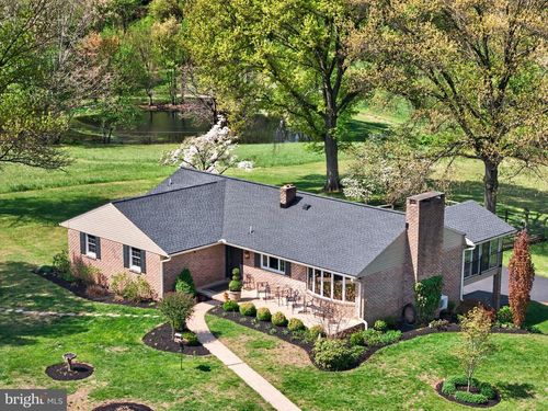 185 Black Matt Rd, DOUGLASSVILLE, PA, 19518-9719 | Card Image