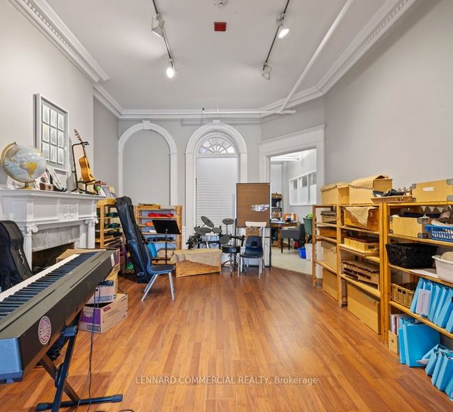 39 Spadina Rd, Home with 0 bedrooms, 0 bathrooms and null parking in Toronto ON | Image 8