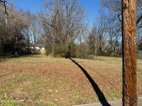 513 Preston St, Jackson, TN, 38301-5522 | Card Image