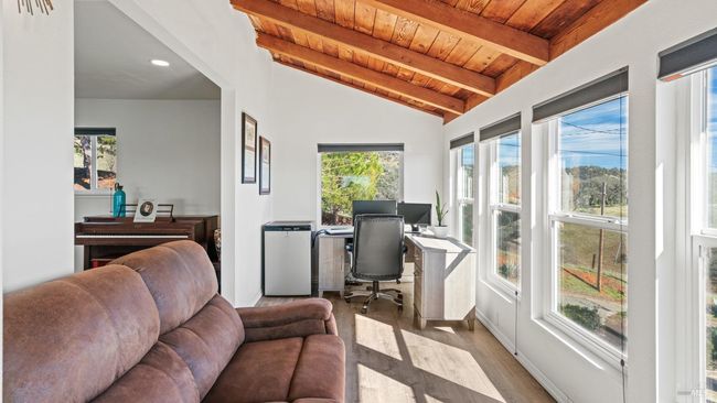 715 Pearl Ct, House other with 3 bedrooms, 3 bathrooms and 6 parking in Glenhaven CA | Image 18