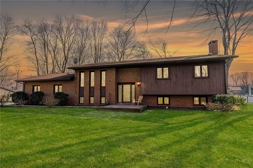 440 Steiner Bridge Rd, Valencia, PA, 16059-3636 | Card Image