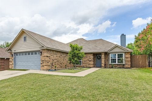 5957 Sundown Dr, Watauga, TX, 76148-1349 | Card Image