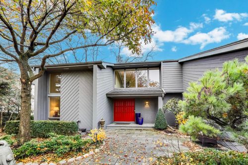 11515 Burr Oak Ln, Burr Ridge, IL, 60527-8010 | Card Image