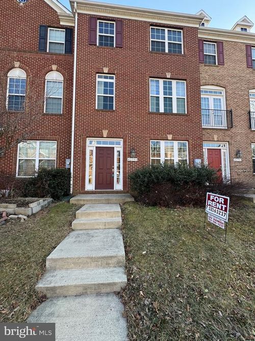 42793 Hay Rd, Ashburn, VA, 20147-3517 | Card Image
