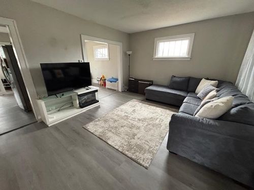 2418 3rd Ave W, Hibbing, MN, 55746-2004 | Card Image