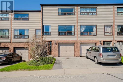 35 The Bridle Path, Clarington (Bowmanville), ON, L1C3W1 | Card Image