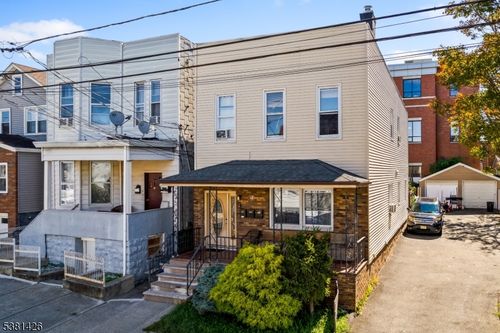 46 Grant St, Fairview, NJ, 07022-2485 | Card Image