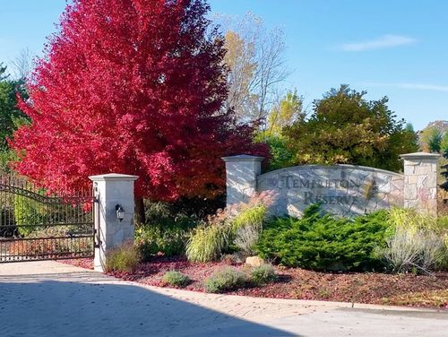 20 Keller Ln, Oak Brook, IL, 60523-2809 | Card Image