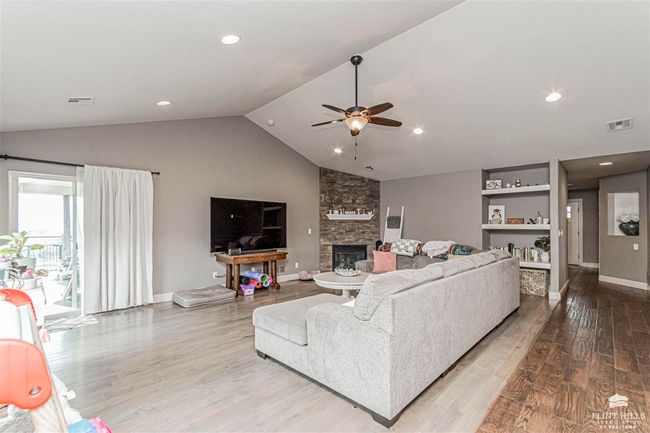 1109 S Mill Point Cir, House other with 4 bedrooms, 3 bathrooms and null parking in Manhattan KS | Image 10