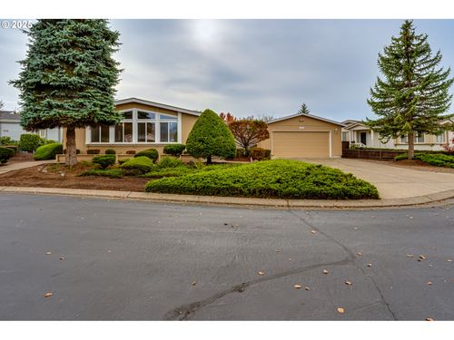 5320 Burke St, Eugene, OR, 97402-6460 | Card Image