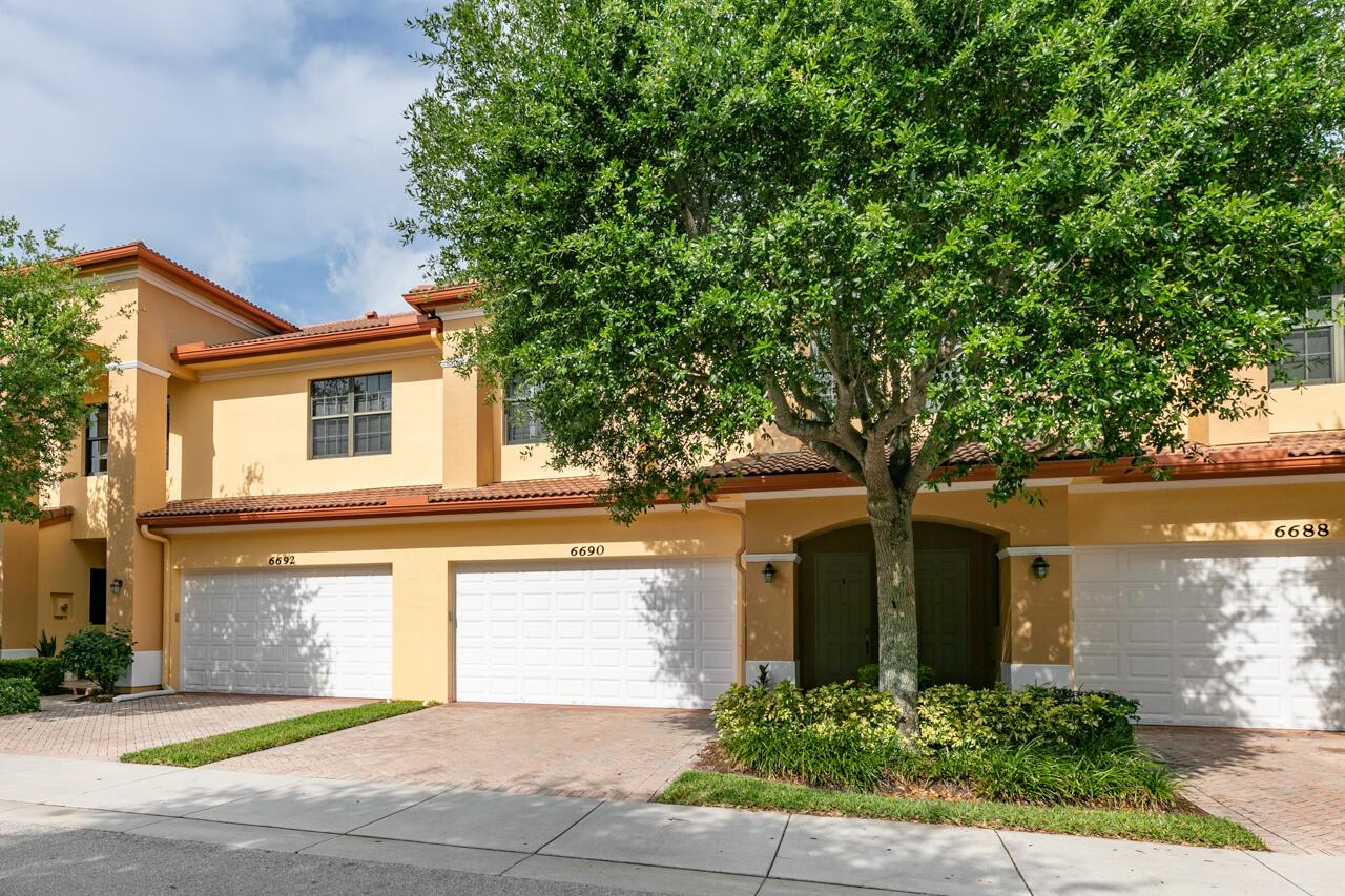 Woodmill Pond Ln, Stuart, FL 34997