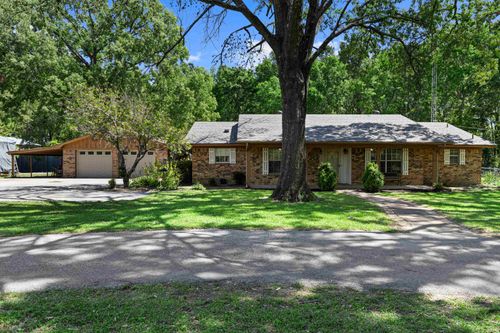 14 Woodhaven St, Longview, TX, 75604-9427 | Card Image