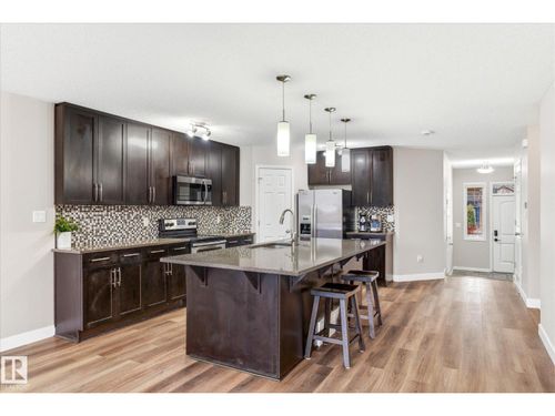 1668 Chapman Way Sw, Edmonton, AB, T6W0Y5 | Card Image