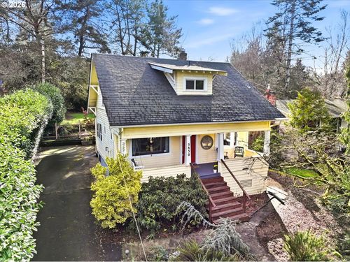 5850 Sw Vermont St, Portland, OR, 97219-1041 | Card Image