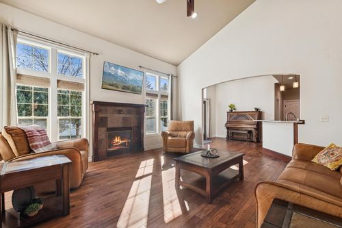 71 Glacier Cir, Kalispell, MT, 59901-2120 | Card Image