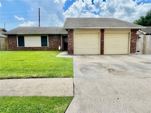 1720 W Frisco Dr, La Place, LA, 70068-2732 | Card Image