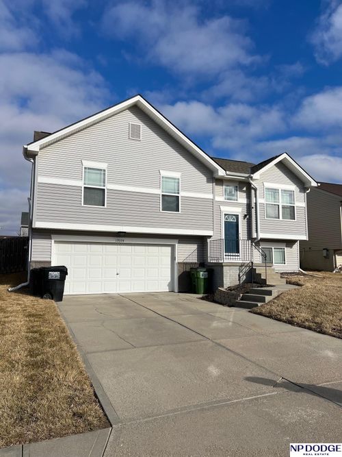 19374 Laci St, Omaha, NE, 68135-4268 | Card Image