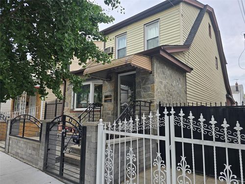 8923 182nd Pl, Hollis, NY, 11423-1741 | Card Image