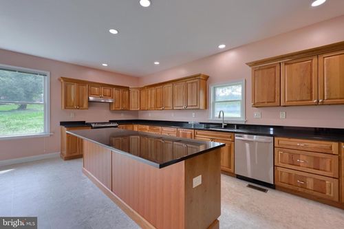 220 Forge Hill Rd, MANCHESTER, PA, 17345-9640 | Card Image