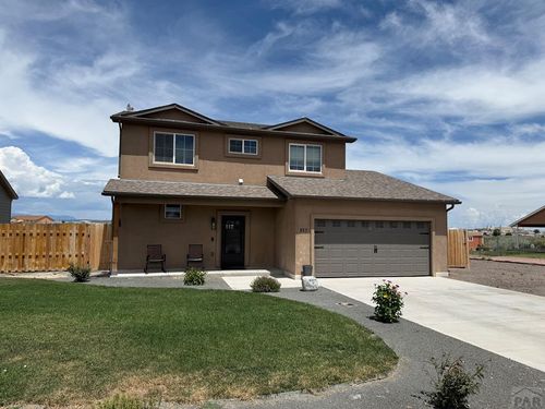 557 E Clarion Dr, Pueblo West, CO, 81007-1671 | Card Image