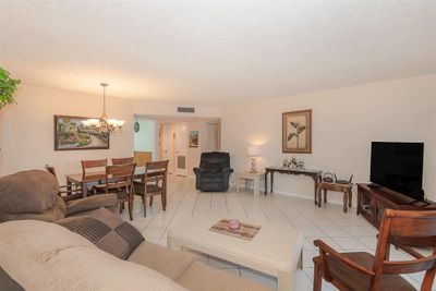 105 - 4770 Nw 21st St, Condo with 1 bedrooms, 1 bathrooms and null parking in Lauderhill FL | Image 3