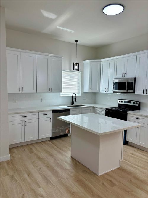 a-9711 Pelsey St, Houston, TX, 77029-4665 | Card Image