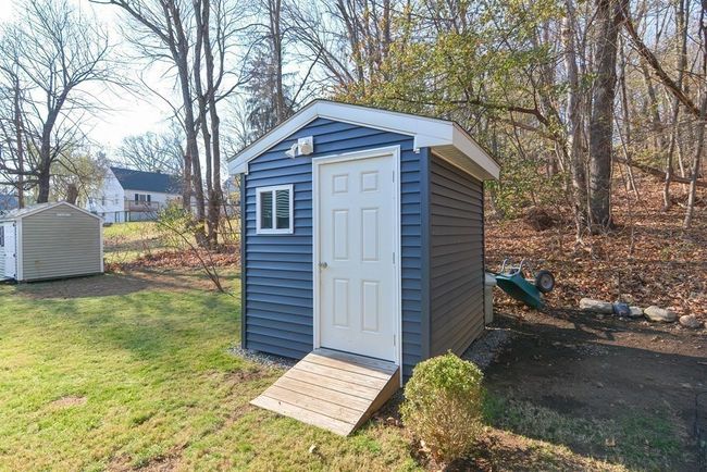 21 Edlin St, House other with 3 bedrooms, 1 bathrooms and 1 parking in Worcester MA | Image 39