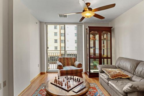 2050-333 W Mifflin Street, Madison, WI, 53703 | Card Image