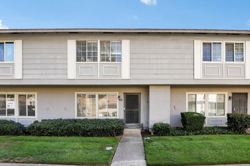 d-8841 La Riviera Dr, Sacramento, CA, 95826-2056 | Card Image