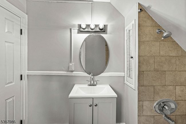 1119 E Front St, Home with 11 bedrooms, 4 bathrooms and null parking in Plainfield NJ | Image 30
