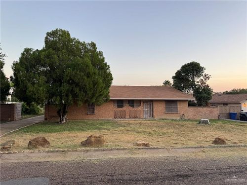 421 Longshadow Rd, Laredo, TX, 78041-2707 | Card Image