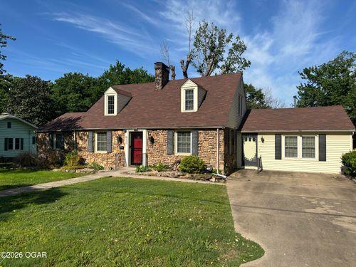 630 Oak Ridge Dr, Neosho, MO, 64850-2129 | Card Image