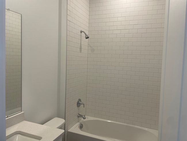 Hall Bath | Image 18