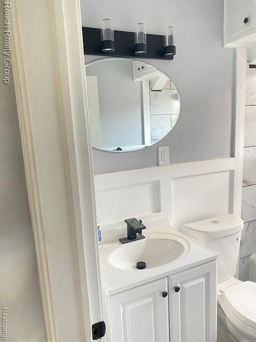 17706 Stahelin Ave, Detroit, MI, 48219-4242 | Card Image