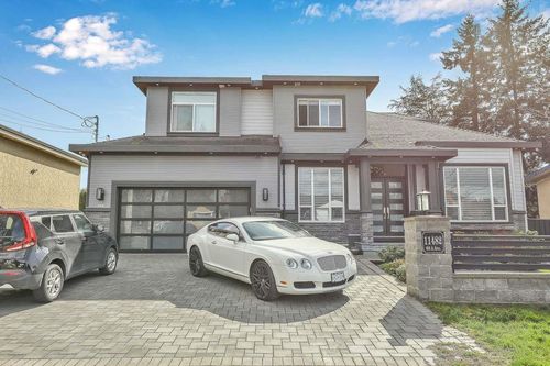 11482 86a Avenue, Delta, BC, V4C2Z1 | Card Image