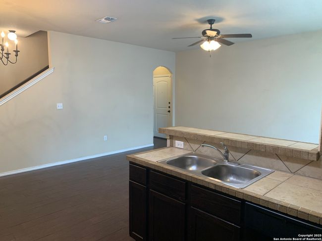 201 Anne Louise Dr, Home with 3 bedrooms, 3 bathrooms and null parking in New Braunfels TX | Image 14