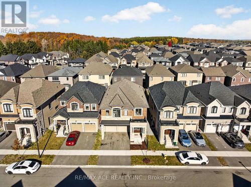 1408 Mockingbird Sq, Pickering, ON, L1X0N8 | Card Image
