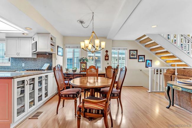 Dining Area | Image 16