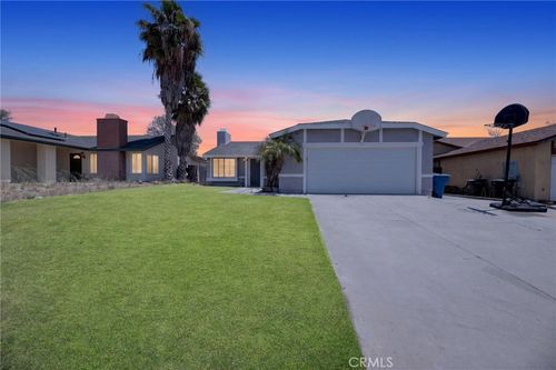 142 N Massachusetts St, Lake Elsinore, CA, 92530-1839 | Card Image