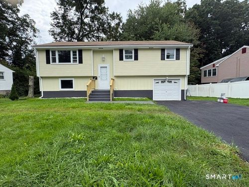 17 Forest Ln, Bloomfield, CT, 06002-2801 | Card Image