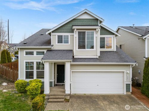 2203 164th Avenue Ct E, Lake Tapps, WA, 98391-4925 | Card Image