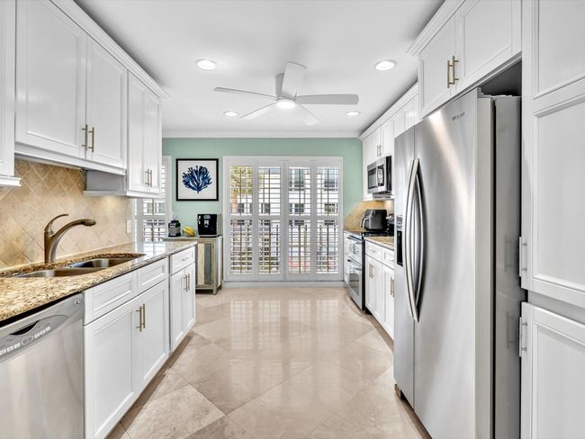 APT-64 - 1194 Hillsboro Mile, Townhouse with 3 bedrooms, 4 bathrooms and null parking in Hillsboro Beach FL | Image 21