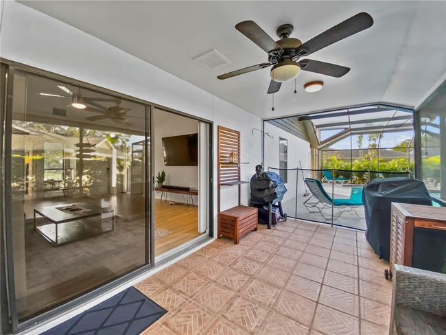 5744 Augusta Cir, House other with 3 bedrooms, 2 bathrooms and null parking in Sarasota FL | Image 17