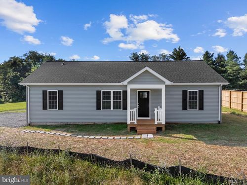33 Barrington Dr, STANARDSVILLE, VA, 22973-2183 | Card Image