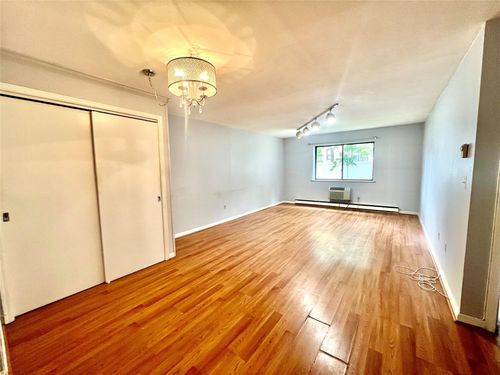 apt-a4-530 Hudson Ave, Cedarhurst, NY, 11516-1643 | Card Image