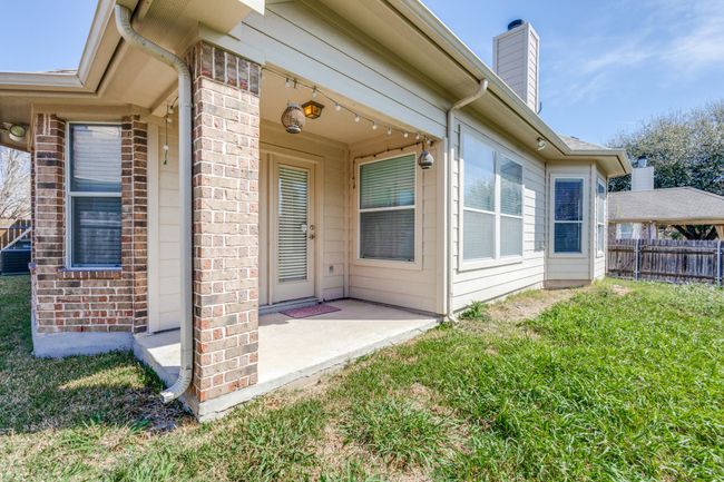 253 Lear Ave, House other with 3 bedrooms, 2 bathrooms and 4 parking in Buda TX | Image 32