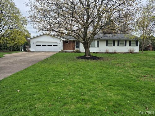 9 Miller Dr, Lyndonville, NY, 14098-9762 | Card Image