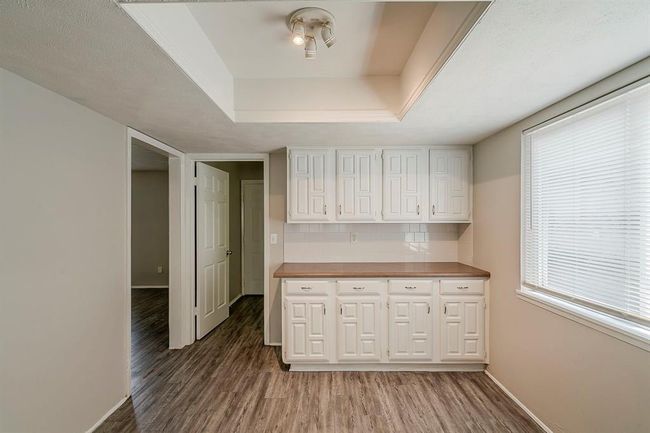 5802 Evening Shadows Ln, House other with 3 bedrooms, 2 bathrooms and 2 parking in Spring TX | Image 6