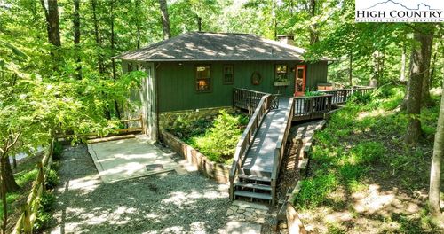 121 Sweetleaf, Deep Gap, NC, 28618-9705 | Card Image