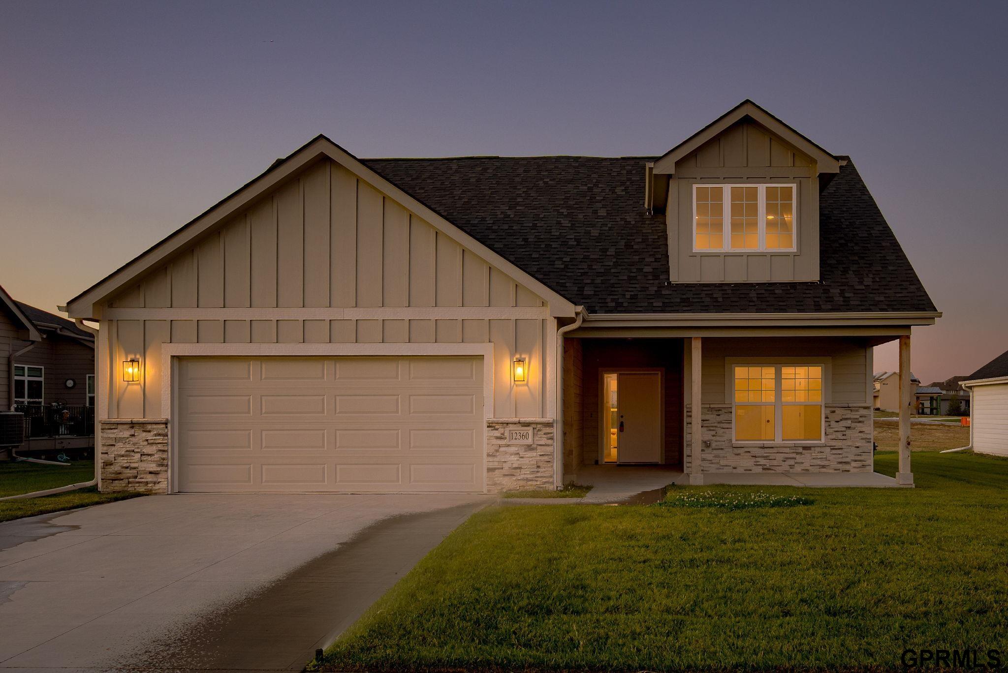 Horizon St, Papillion, NE 68046